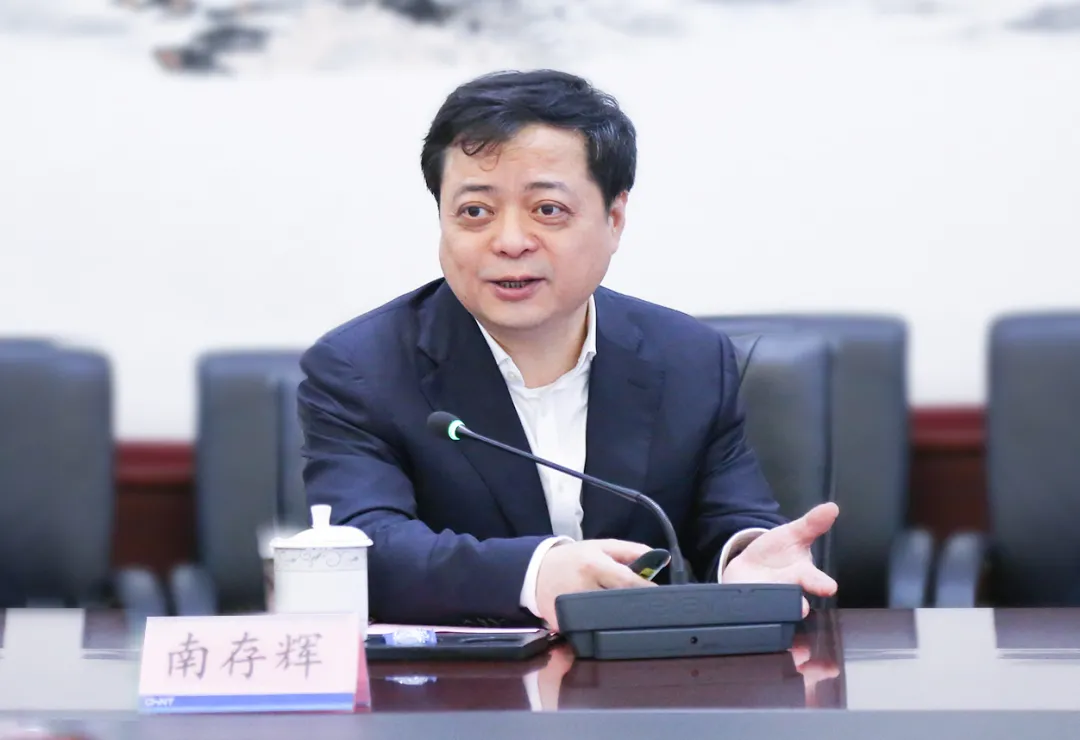 浙江省委常委朱國(guó)賢:工業(yè)互聯(lián)網(wǎng)時(shí)代是正泰大顯身手的時(shí)候